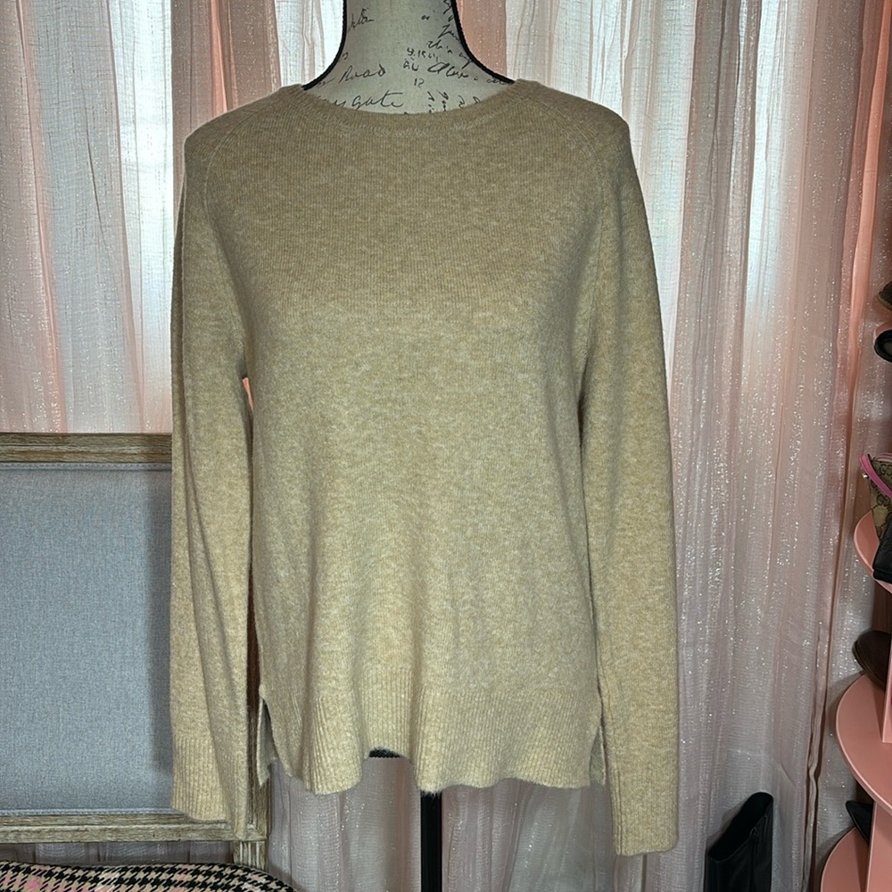 Liverpool Cream Cozy sweater Size Small